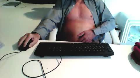 Snapshot of smilesnsmiles chatting on March 8, 3:38 pm George online show from March 8, 3:38 pm