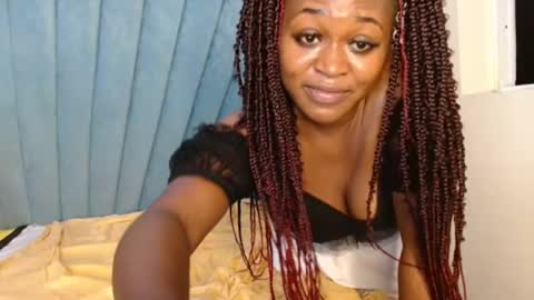 Snapshot of smiley_berry chatting on November 28, 12:02 am smiley_berry online show from November 28, 12:02 am