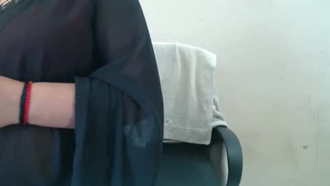 Snapshot of smiley_queen99 chatting on May 22, 8:53 am smiley online show from May 22, 8:53 am