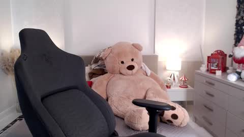 S online show from February 11, 10:15 am