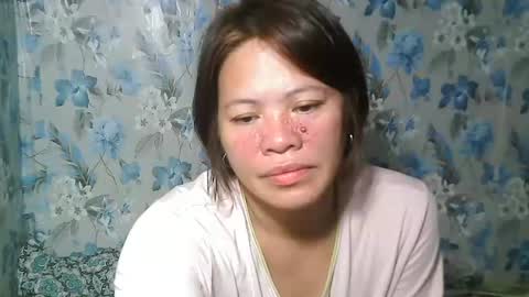 Snapshot of smilinglady27 chatting on November 21, 12:10 am smilinglady27 online show from November 21, 12:10 am