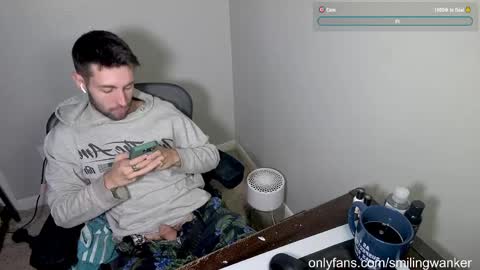 Snapshot of smilingwanker chatting on May 1, 8:57 pm smilingwanker online show from May 1, 8:57 pm