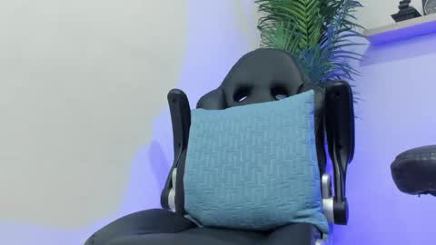 SMIT  online show from December 6, 11:44 am