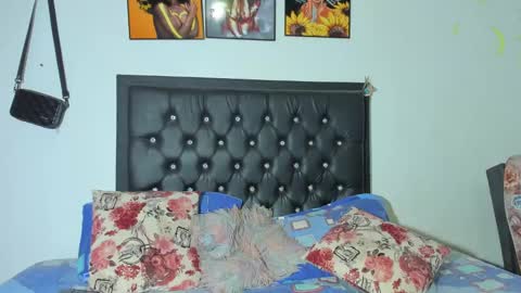 Smith  online show from February 3, 8:24 pm