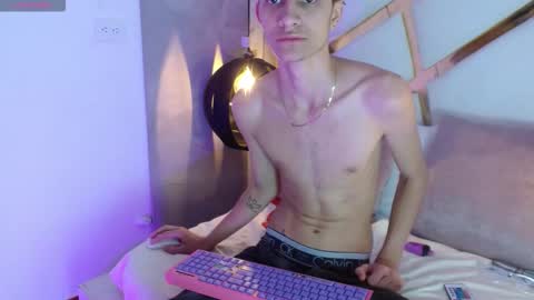 Smithfoxx online show from September 25, 12:31 pm