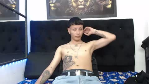 Snapshot of smitt21cm chatting on July 3, 4:52 am smitt21cm online show from July 3, 4:52 am