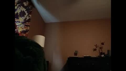 Snapshot of smkforme chatting on February 21, 4:08 pm smoke-4-me online show from February 21, 4:08 pm