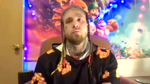 Snapshot of smokebluntafterblunt chatting on December 26, 6:30 am smoke online show from December 26, 6:30 am
