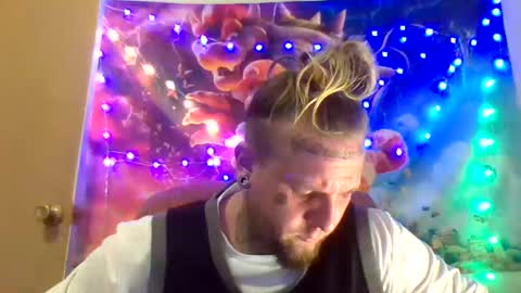 Snapshot of smokebluntafterblunt chatting on March 11, 5:27 am smoke online show from March 11, 5:27 am