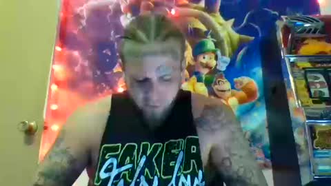 Snapshot of smokebluntafterblunt chatting on October 19, 12:55 am smoke online show from October 19, 12:55 am