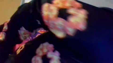 Snapshot of smokebluntafterblunt chatting on December 4, 1:20 pm smoke online show from December 4, 1:20 pm