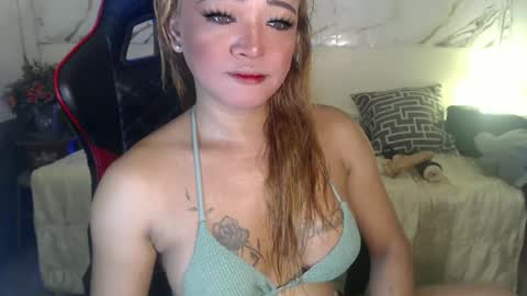 Snapshot of smokeprincess chatting on June 24, 10:53 pm Amanda online show from June 24, 10:53 pm