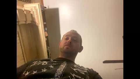 smokeymt420 online show from January 1, 7:52 am