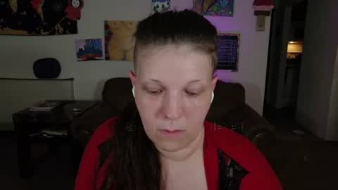 Snapshot of smokihippi chatting on July 15, 10:42 am Big Dawg online show from July 15, 10:42 am