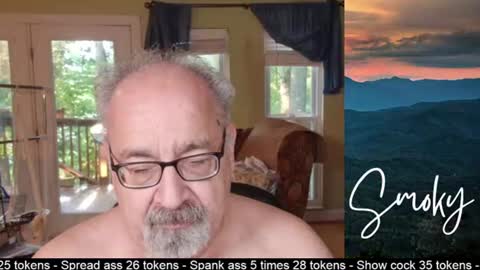 Snapshot of smokymountanman chatting on July 10, 12:04 am smokymountanman online show from July 10, 12:04 am