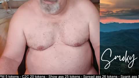 Snapshot of smokymountanman chatting on July 10, 11:40 pm smokymountanman online show from July 10, 11:40 pm