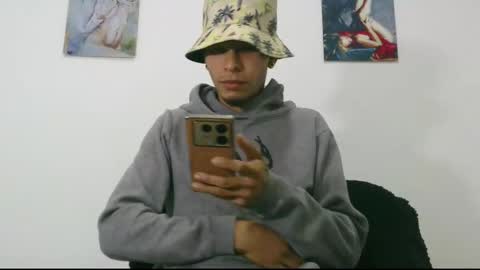 Daniel laverde online show from November 16, 9:20 pm