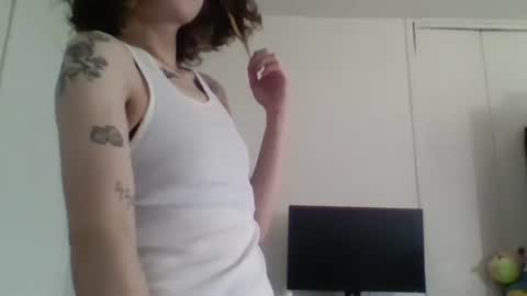 Snapshot of smoothvodka chatting on December 28, 6:40 pm Bambi--Vodka online show from December 28, 6:40 pm