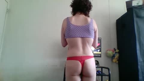 Snapshot of smoothvodka chatting on October 18, 7:03 pm Bambi--Vodka online show from October 18, 7:03 pm