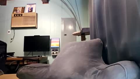 Snapshot of snackyyyy chatting on February 26, 2:43 am Snackyyyy online show from February 26, 2:43 am