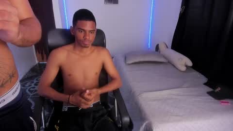 Snapshot of snak_master1 chatting on May 29, 12:25 pm snak_master1 online show from May 29, 12:25 pm