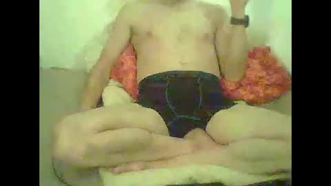 Snapshot of snake1583 chatting on December 25, 12:05 am Mark online show from December 25, 12:05 am