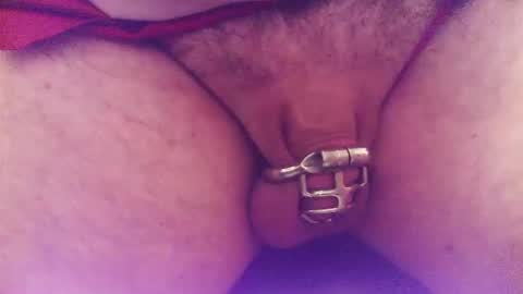 Snapshot of snakepit31 chatting on October 31, 10:44 pm Sissy Boy online show from October 31, 10:44 pm