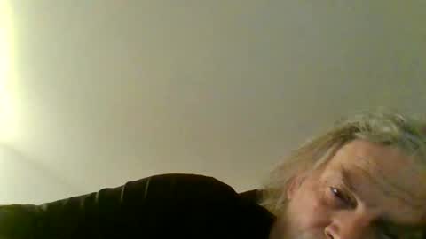 Snapshot of snap2play chatting on February 16, 12:51 am snap2play online show from February 16, 12:51 am