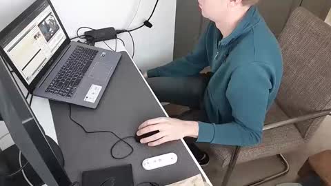 sneakerboy444 online show from October 24, 9:17 am