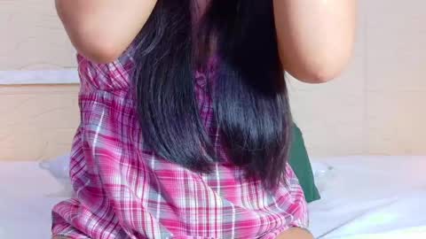 Snapshot of sneakyy_fantasy chatting on February 27, 6:50 am Hellen online show from February 27, 6:50 am