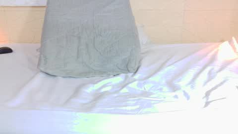 Snapshot of sneakyy_fantasy chatting on March 12, 7:35 am Hellen online show from March 12, 7:35 am