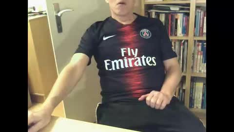 Snapshot of sneaxfreund chatting on March 1, 2:46 am sneaxfreund online show from March 1, 2:46 am