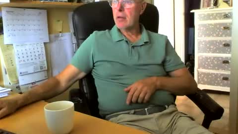 snickarn335731 online show from September 15, 11:10 am