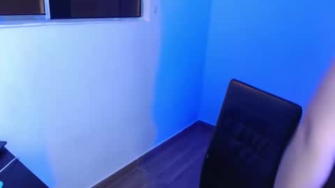 IG     OF red moonn online show from December 7, 1:18 pm