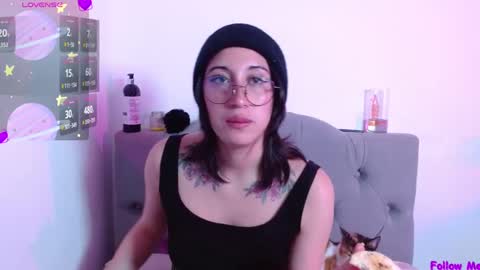 IG     OF red moonn online show from January 25, 2:25 pm