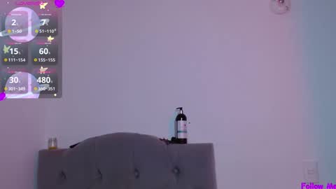 IG     OF red moonn online show from January 28, 2:42 pm