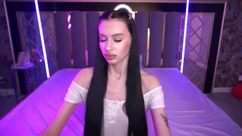 snow_whiteeex online show from March 21, 6:51 am