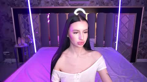 snow_whiteeex online show from March 22, 6:39 am