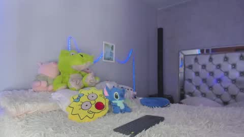 snowbabyxox online show from March 3, 6:12 pm