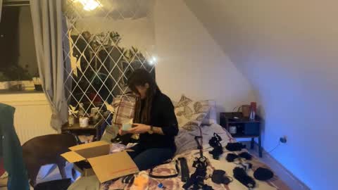 Snapshot of snowblood95 chatting on November 12, 6:19 pm noreturn online show from November 12, 6:19 pm