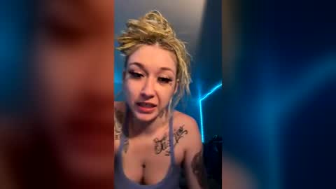 Snapshot of snowbunnyxo_ chatting on July 8, 4:39 am snowbunnyxo_ online show from July 8, 4:39 am