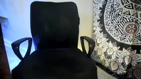 Max online show from February 8, 6:54 am