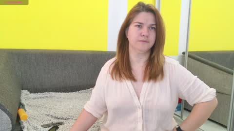 snowflakec online show from December 3, 8:39 pm