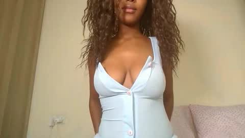 snowfox254 online show from September 15, 7:36 pm