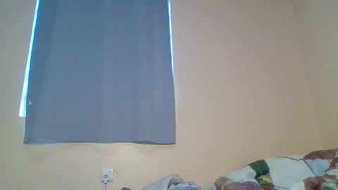 Snowie eyes online show from November 18, 12:53 pm