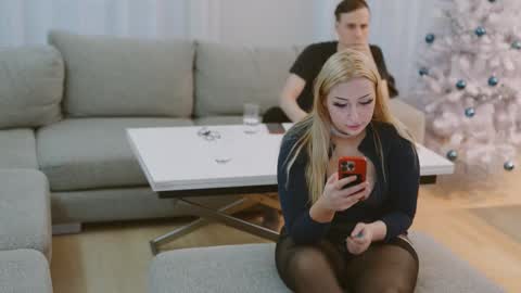 Snowy Bubbles online show from December 15, 12:20 pm