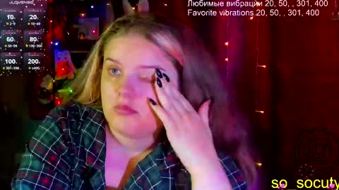 so cute777 online show from February 15, 7:06 am