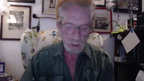 Snapshot of so_erotic_sub chatting on October 24, 7:05 am ImYourBitch online show from October 24, 7:05 am