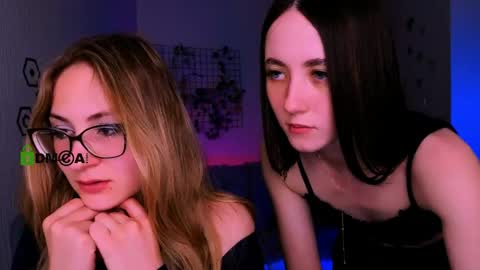 so_hot_rosalie online show from April 29, 7:42 pm