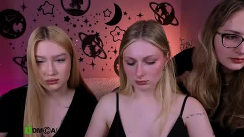 so_hot_rosalie online show from May 12, 7:22 pm